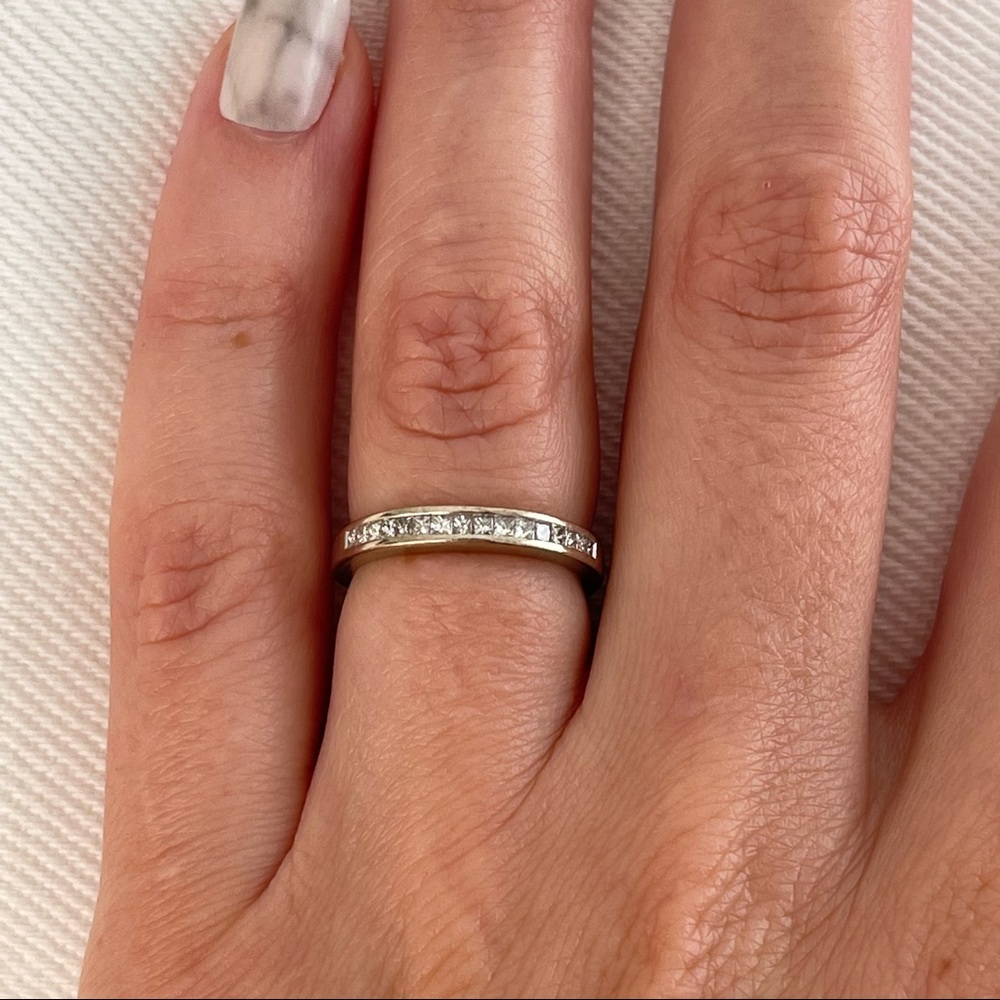 Solid 14K white gold diamond ring natural princess diamonds stacking band VTG - Picture 10 of 15